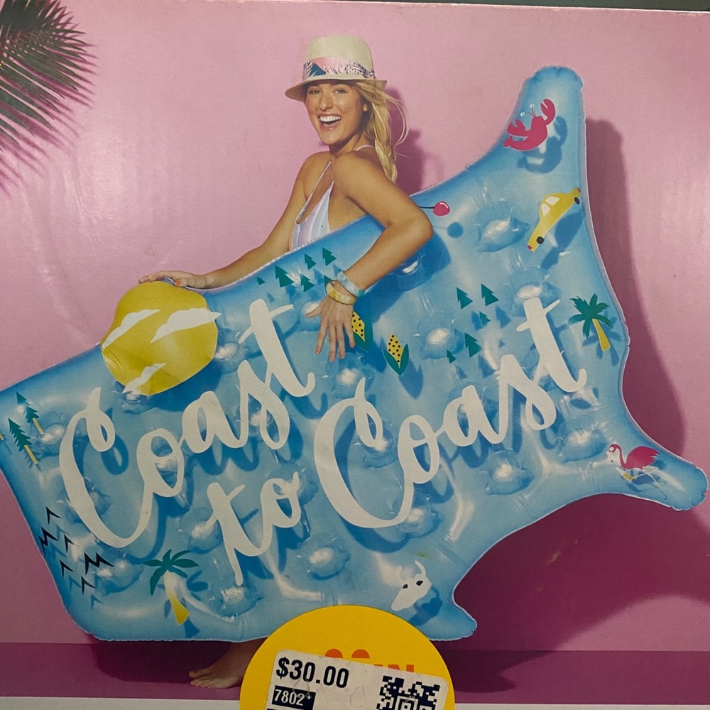 Giant inflatable pool float - Picture 2 of 6